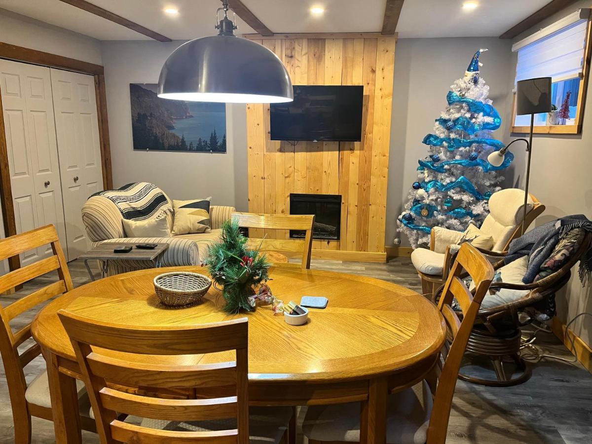 Appartement Mont Edouard, Hebergement Paisible A La Montagne LʼAnse-Saint-Jean Zewnętrze zdjęcie