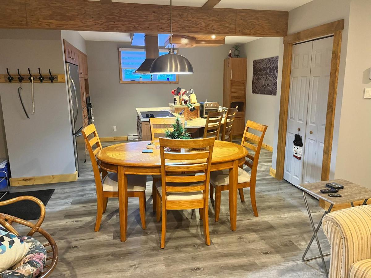 Appartement Mont Edouard, Hebergement Paisible A La Montagne LʼAnse-Saint-Jean Zewnętrze zdjęcie