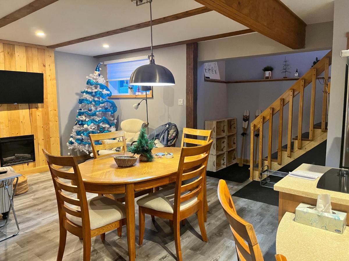 Appartement Mont Edouard, Hebergement Paisible A La Montagne LʼAnse-Saint-Jean Zewnętrze zdjęcie